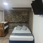 Hostal Catalleya