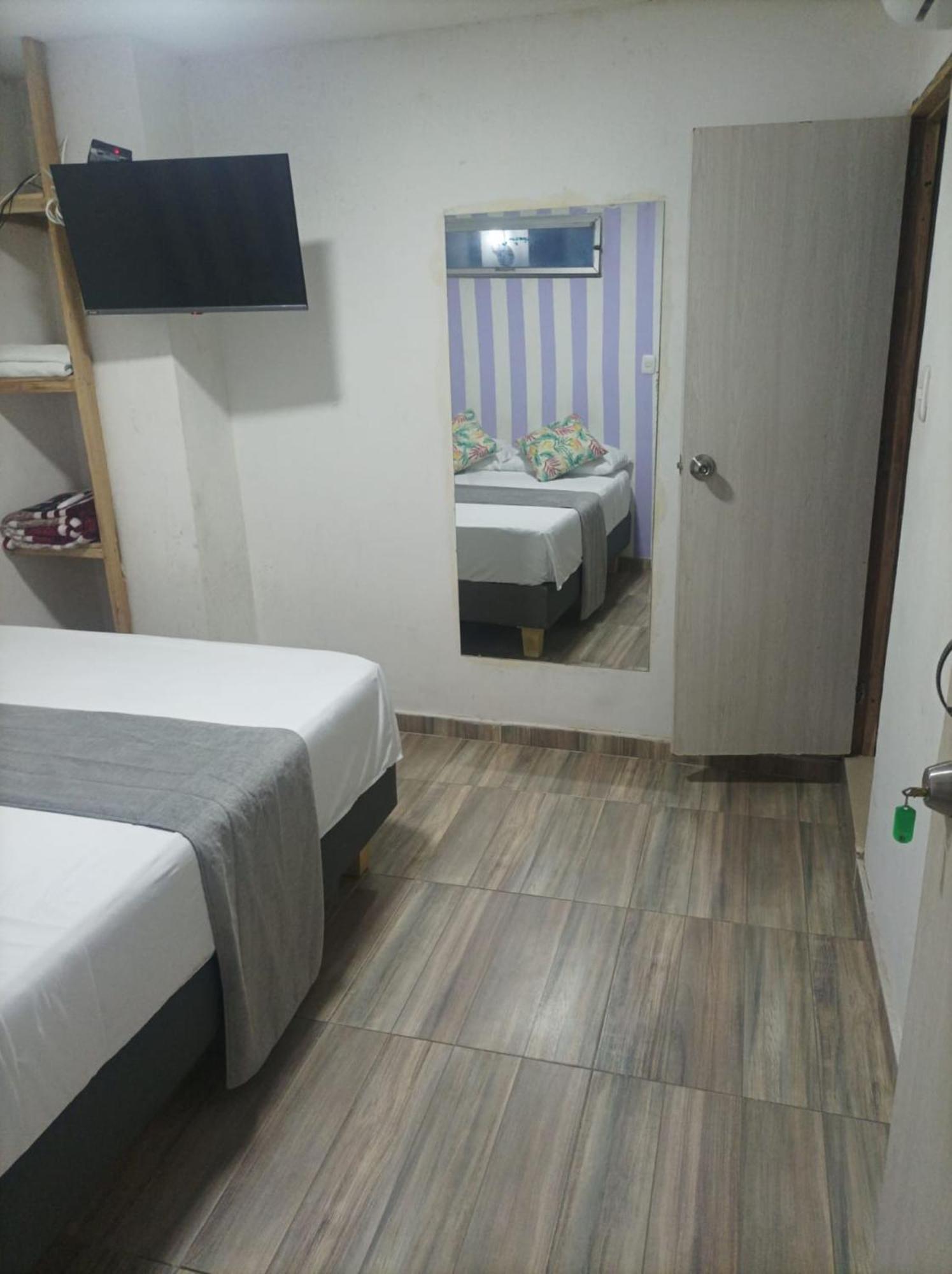 Hostel Catalleya