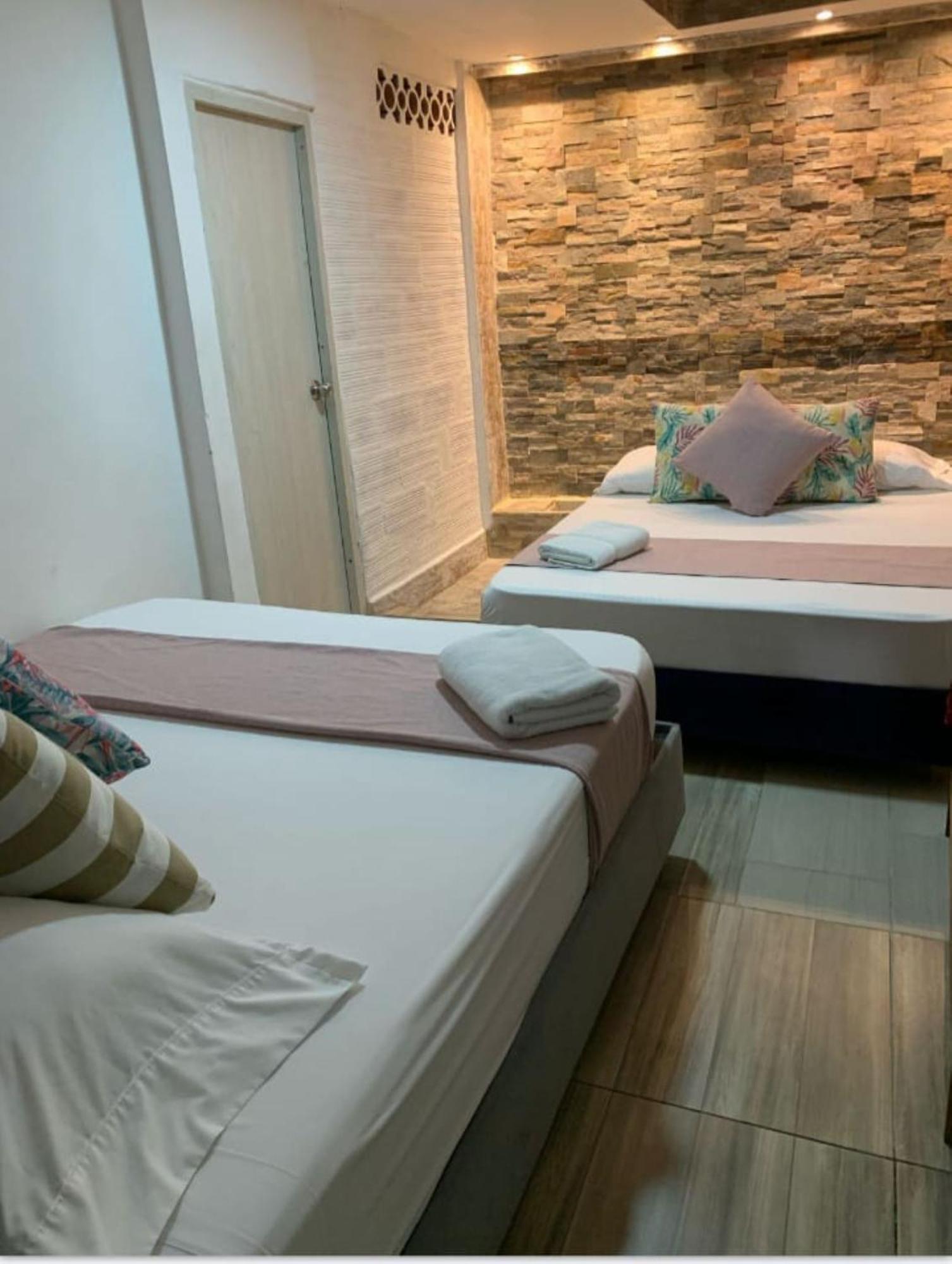Hostel Catalleya