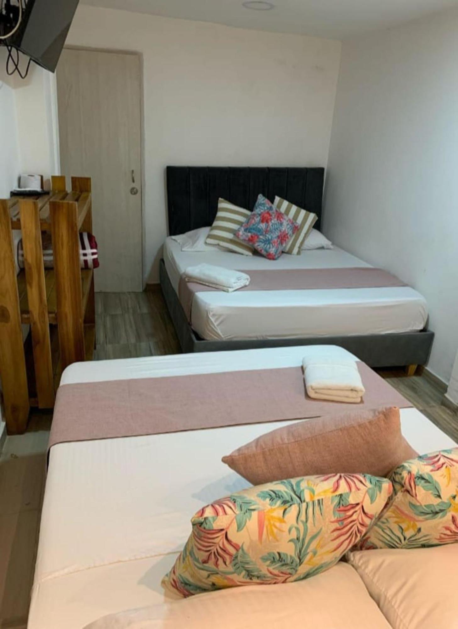 Hostel Catalleya