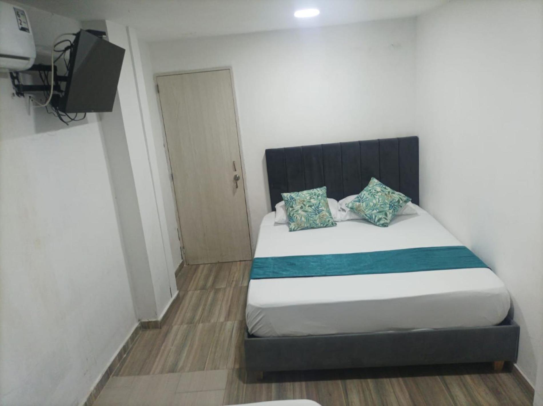 Hostel Catalleya