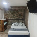 Hostal Catalleya