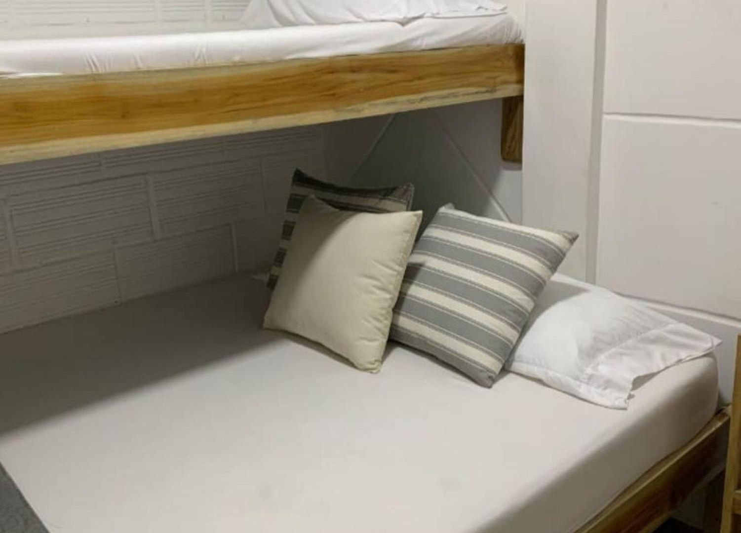 Hostal Catalleya *