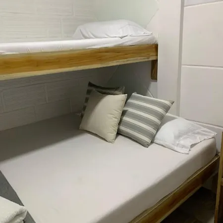 Hostal Catalleya *