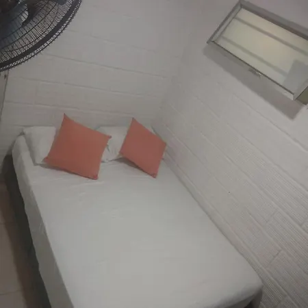 Catalleya Hostal *