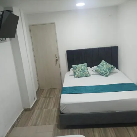 Hostal Catalleya